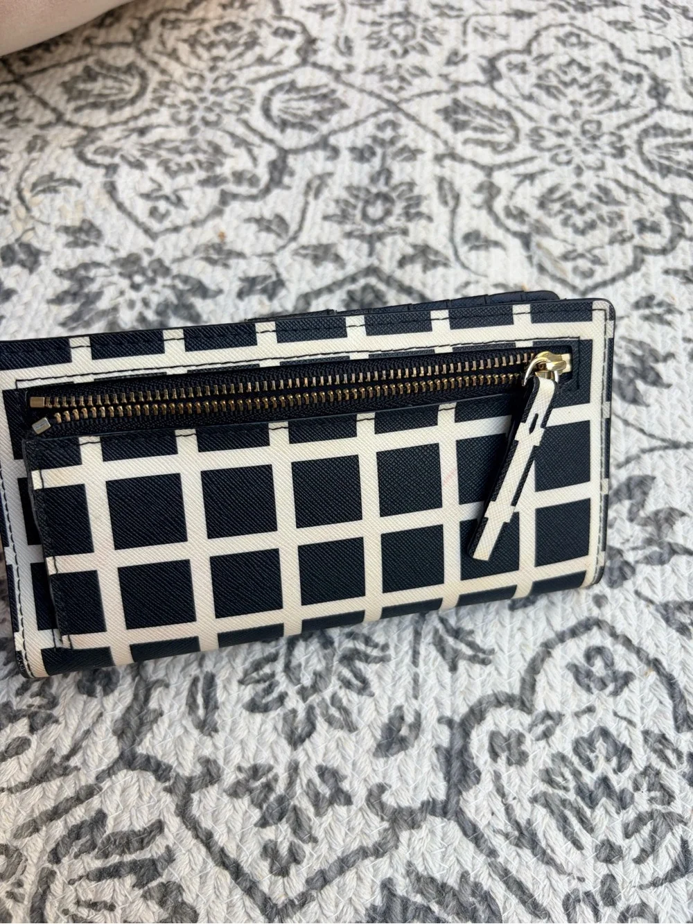 kate spade Black and Cream Checkered Leather Zip Wallet